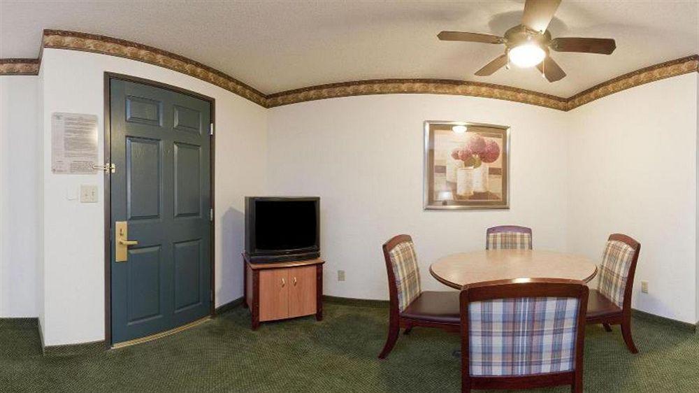 Holiday Inn Express Hotel & Suites Minneapolis-Golden Valley By Ihg Saint Louis Park Eksteriør bilde
