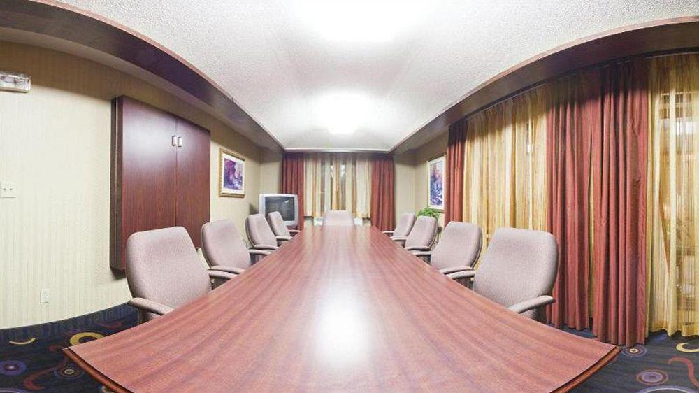 Holiday Inn Express Hotel & Suites Minneapolis-Golden Valley By Ihg Saint Louis Park Eksteriør bilde