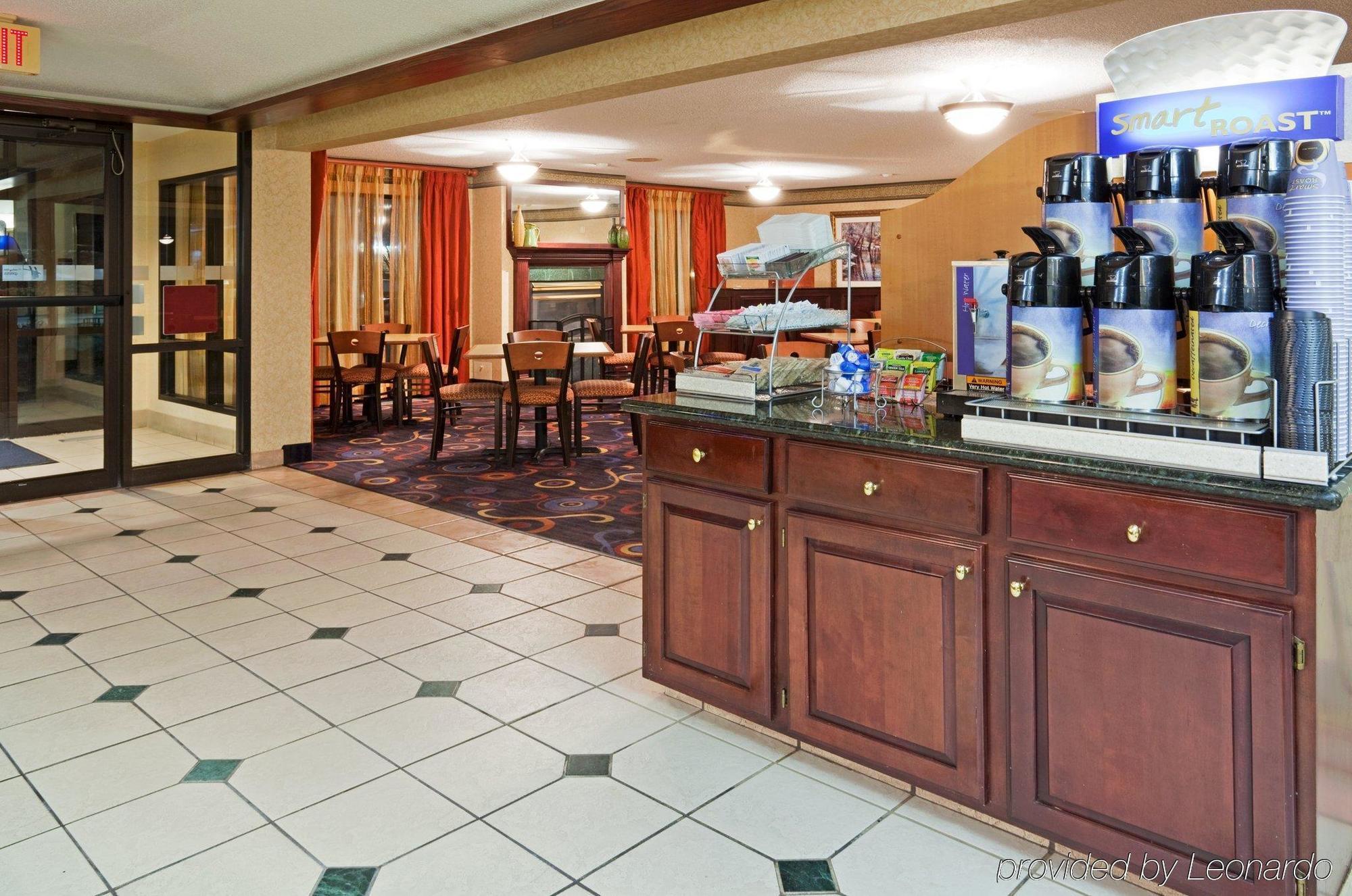 Holiday Inn Express Hotel & Suites Minneapolis-Golden Valley By Ihg Saint Louis Park Restaurant bilde